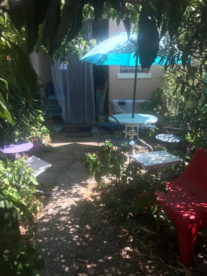 Joli Studio Avec Jardinet Αβινιόν Εξωτερικό φωτογραφία