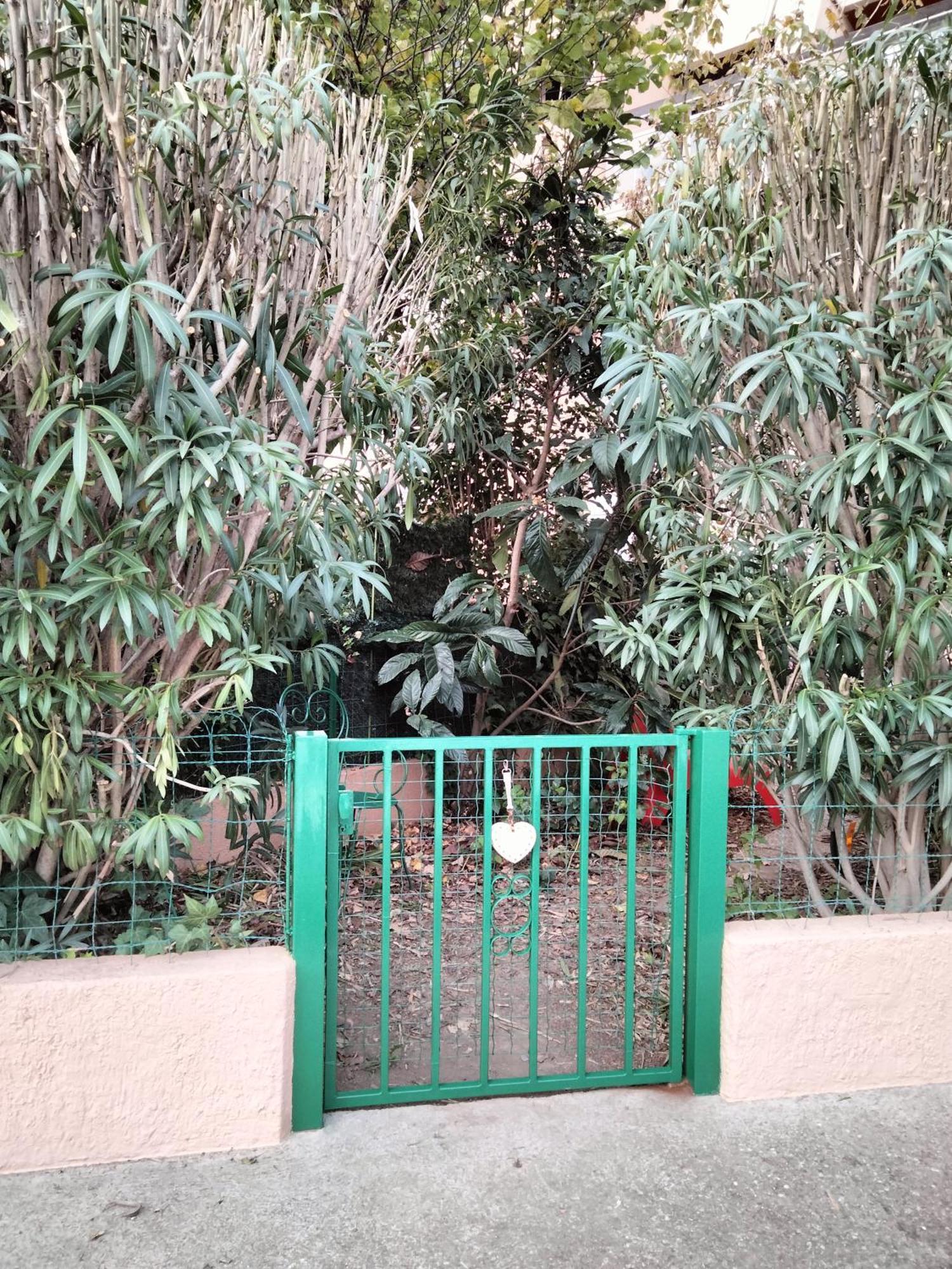 Joli Studio Avec Jardinet Αβινιόν Εξωτερικό φωτογραφία