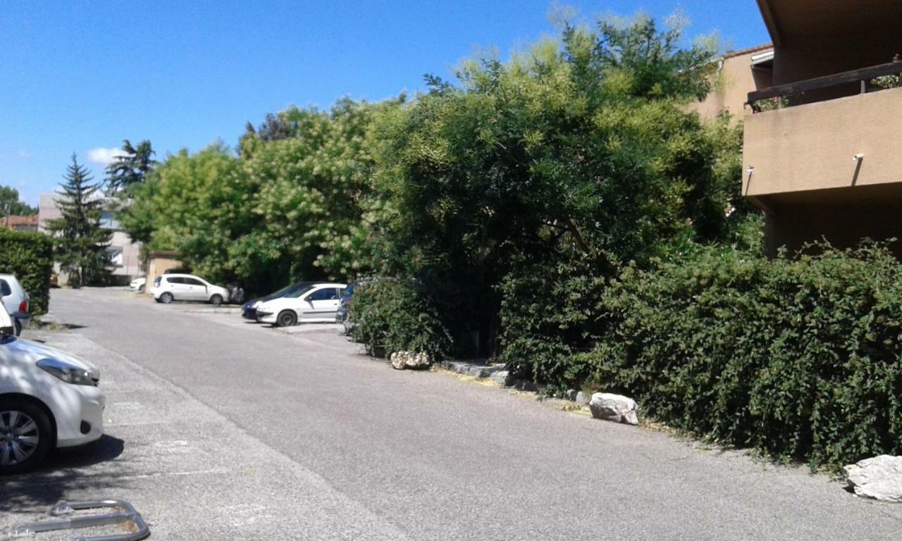 Joli Studio Avec Jardinet Αβινιόν Εξωτερικό φωτογραφία